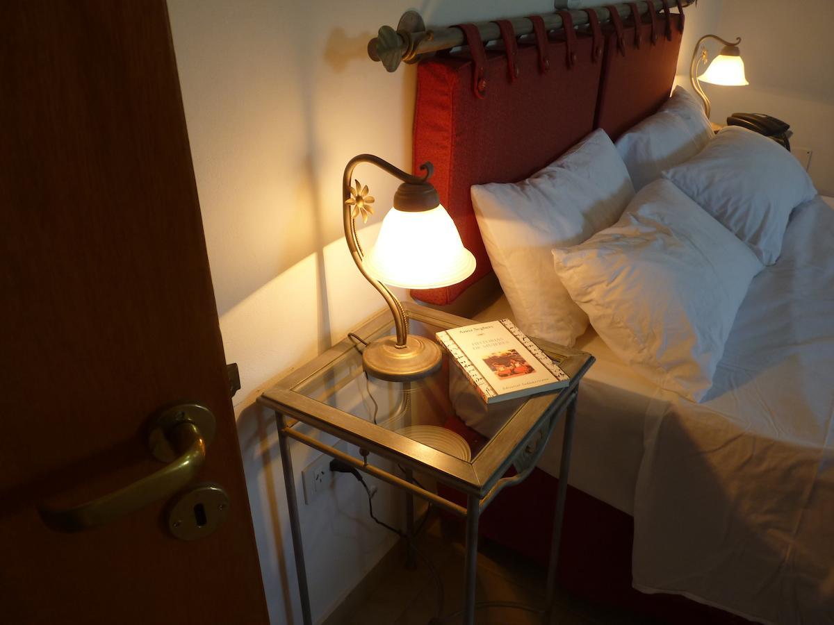 Hotel Quelu Leufu リオ・コロラド 部屋 写真